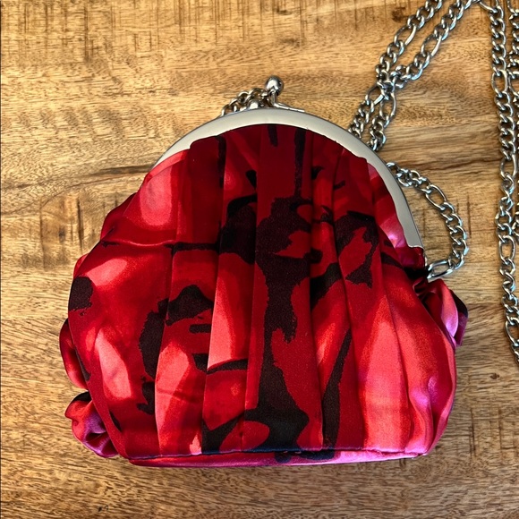 White House Black Market Red Rose Clutch/Crossbody Bag - Picture 5 of 8